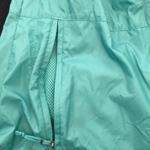 Colombia Light Windbreaker - Picture 7 of 8